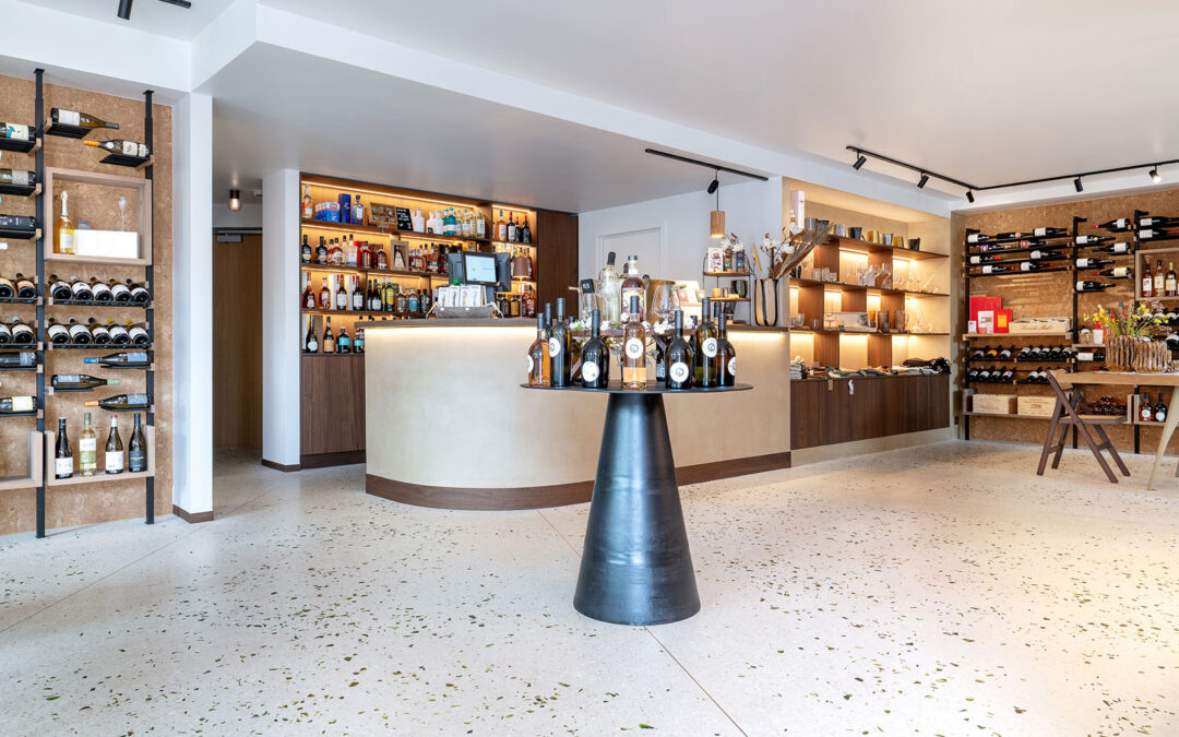 Terrazzovloer op basis van wijnflessen