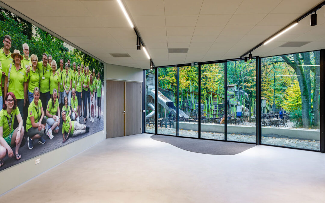 Recent project van Forbo Eurocol: betonlook in  Burgers’ Zoo